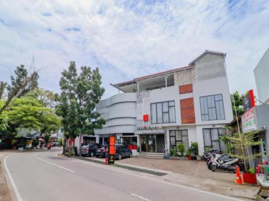 Hotel Collection O 31 The Batik Bed And Coffee Bandung Exterior foto